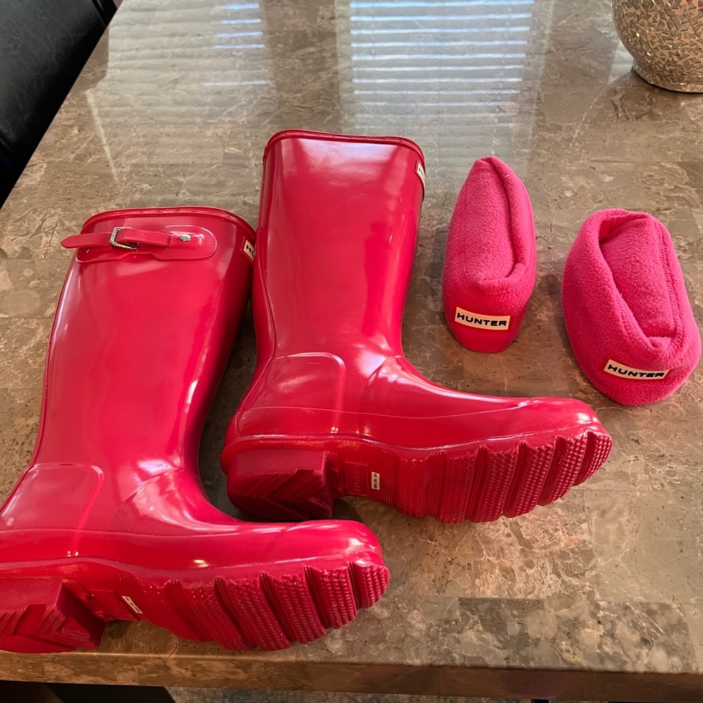 Authentic like new, Hunter Rain Boots uk 3 us 4b/5g EU 36 with hunter socks